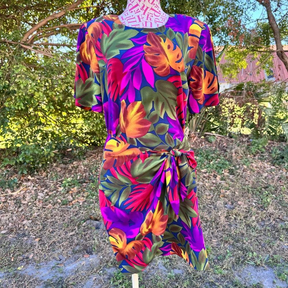 Vintage 80s Tess Dress Bright Tropical Floral Tie Waist Made‎ Hong Kong Size 6 P